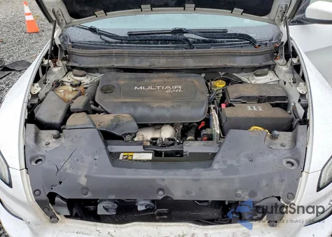 2016 Jeep Cherokee Latitude z USA, uszkodzony, nr VIN 1C4PJLCB5GW125867